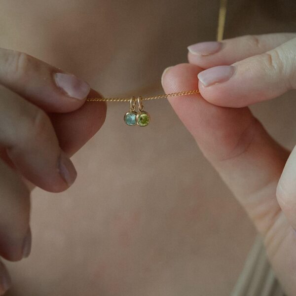 Geboortesteen ketting goud