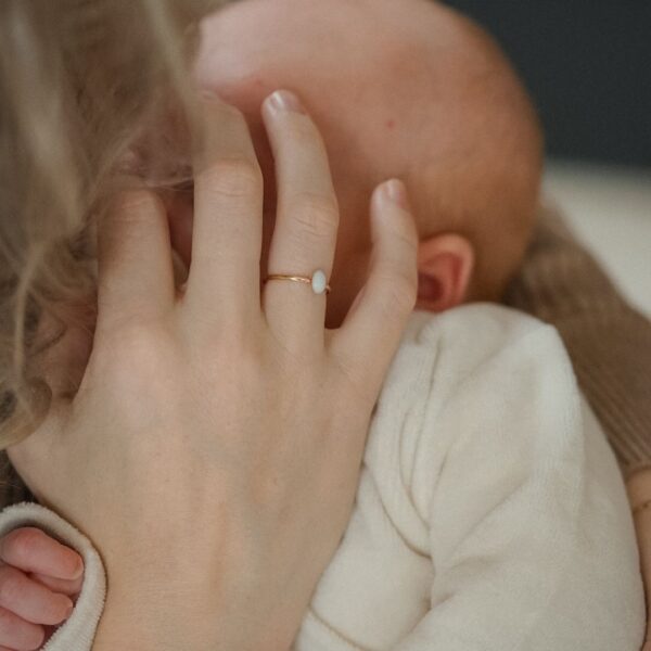 Gouden ovale moedermelk ring